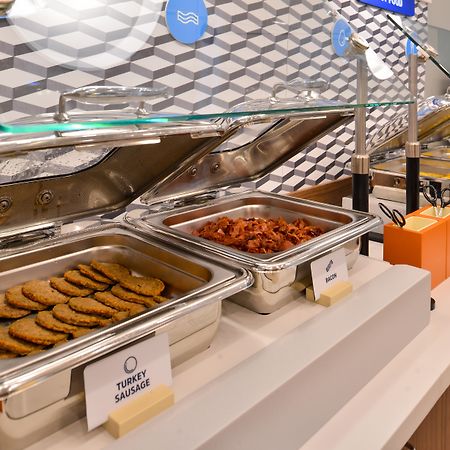 希尔斯维尔智选假日酒店 外观 照片